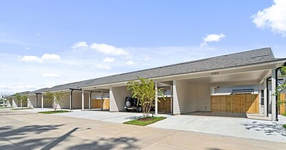 Oak Heritage Townhomes photo'