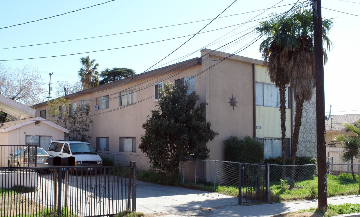 Building Photo - 1245 Genevieve St