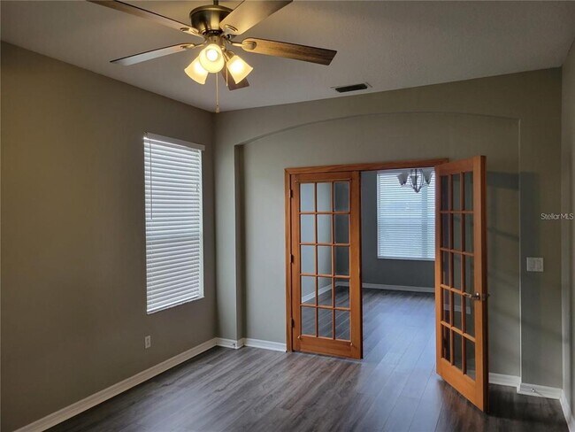 Building Photo - 7215 Colonial Lake Dr