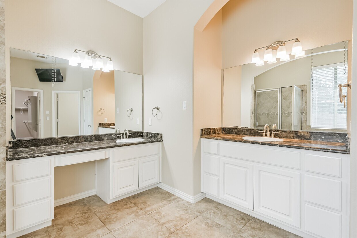 Foto principal - 8902 Lilac Springs