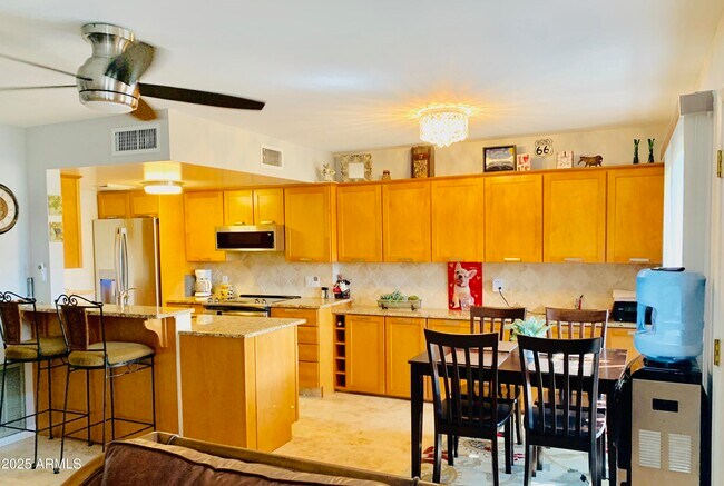 Foto del edificio - 14256 N Boxwood Ln