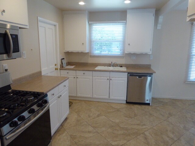 Foto del edificio - COMING SOON! Beautifully Remodeled Single-...