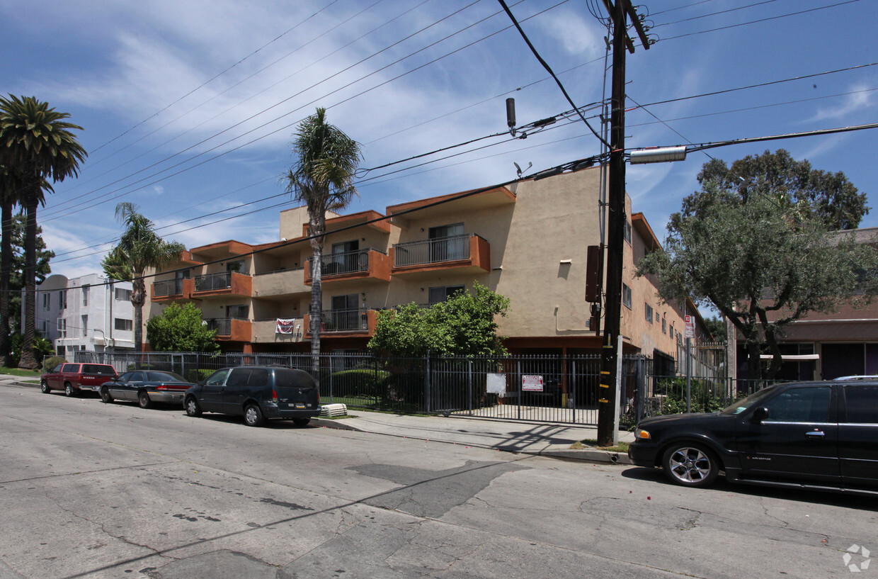 Primary Photo - Columbus Apartments