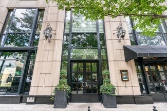 Building Photo - 11 E Walton St