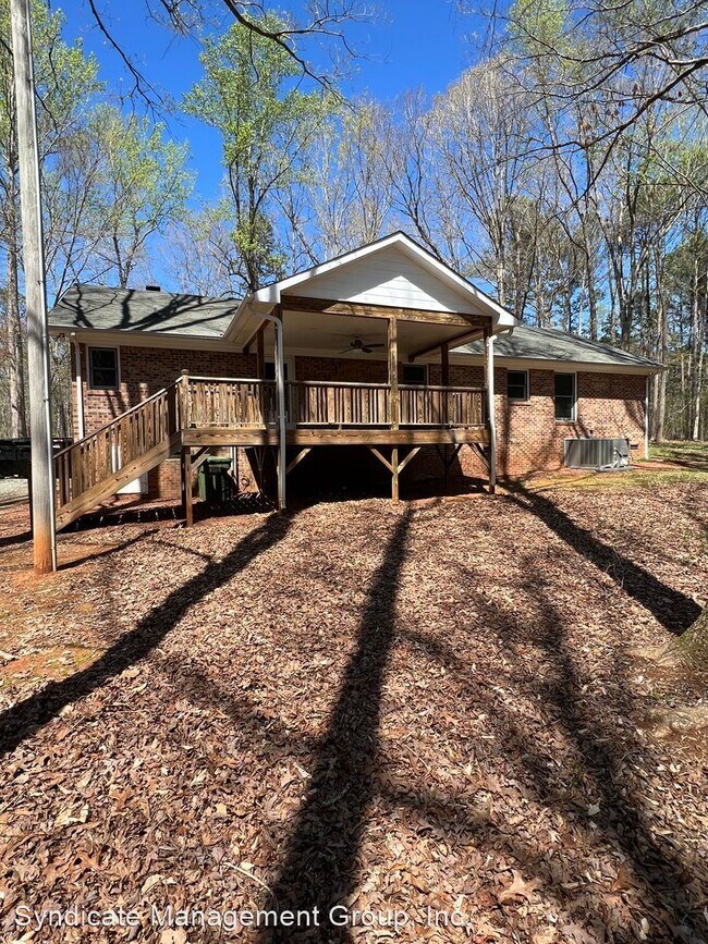 Building Photo - 3 br, 2.5 bath House - 1401 Trinity Church Rd