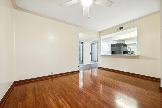 Building Photo - 3108 Vossdale Rd