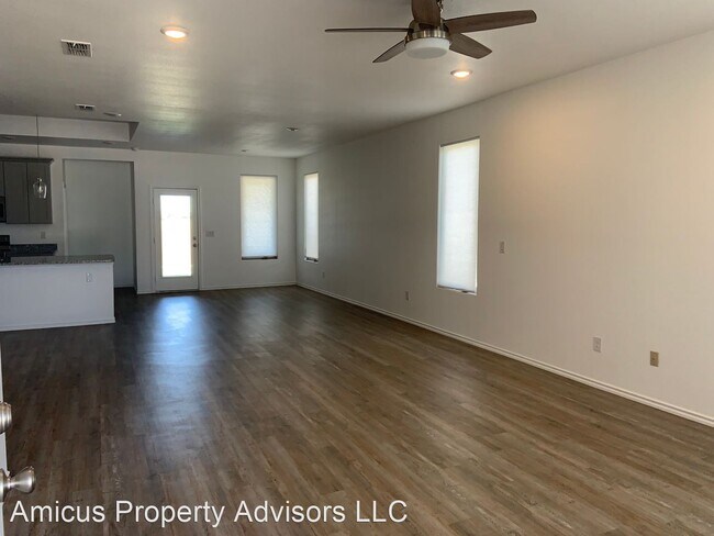 Building Photo - 3 br, 2 bath House - 8904 Winfield Avenue