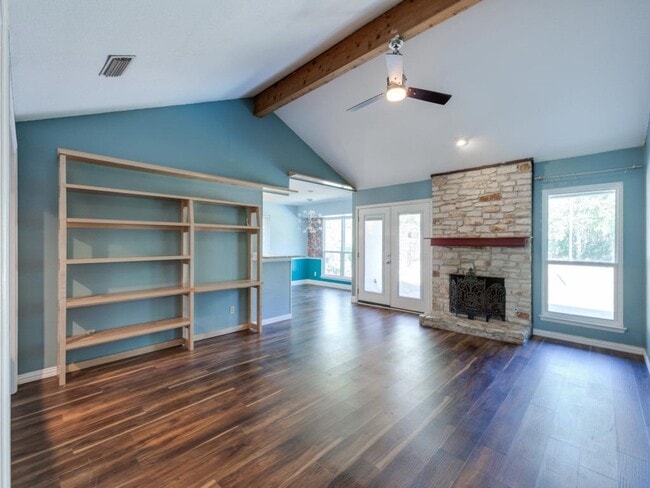 Building Photo - 2404 N Shields Dr