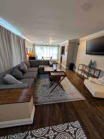 Foto principal - 5151 Chase Ave