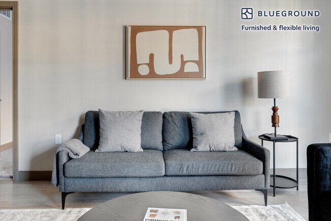 Foto del edificio - 920 Bayswater Ave