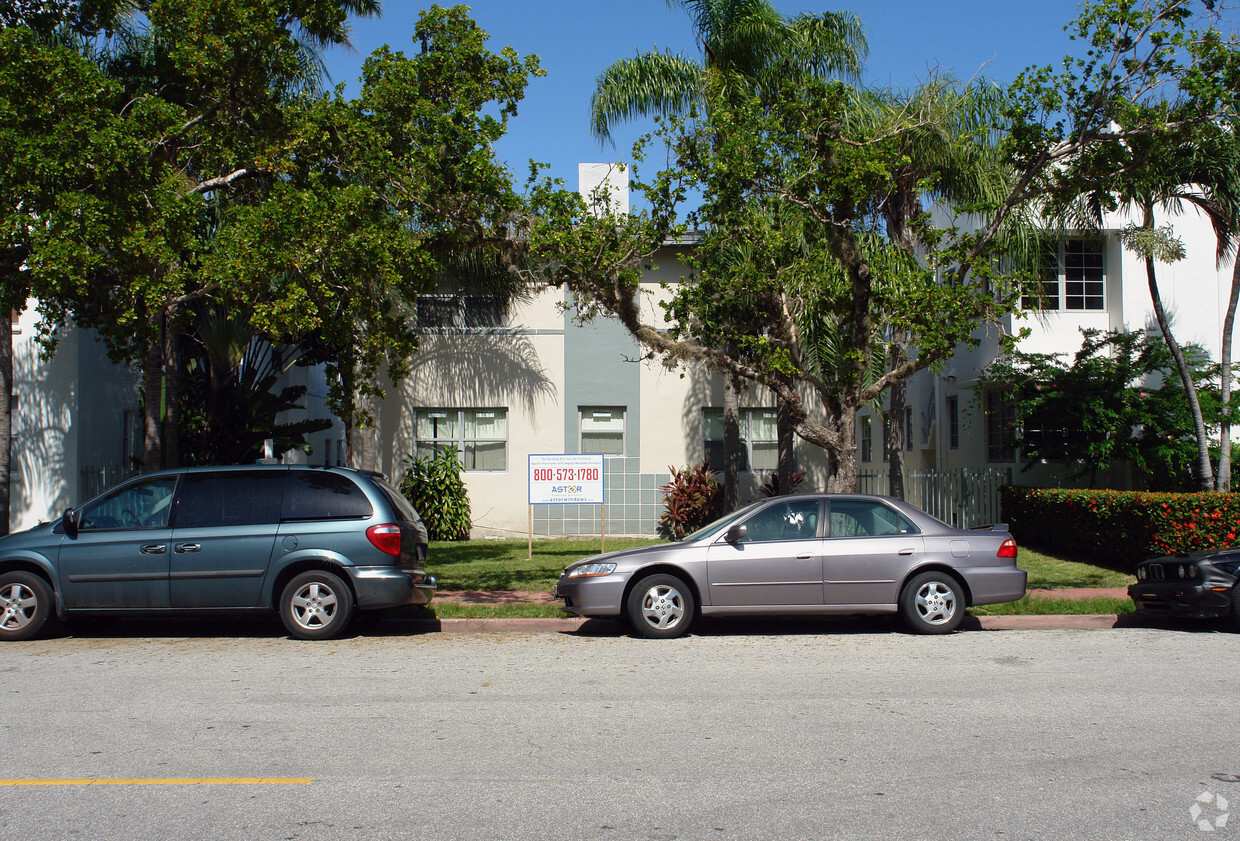 Building Photo - 1040 Jefferson Ave