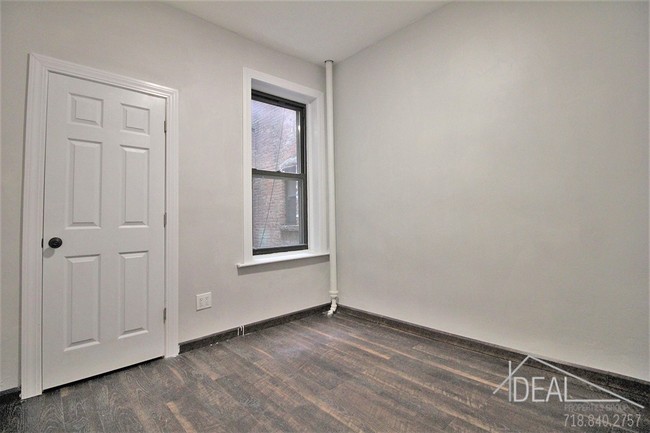 Building Photo - 627 Sterling PLACE #1LR