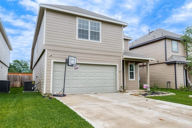 Foto del edificio - 1317 Mount Bassie Trl