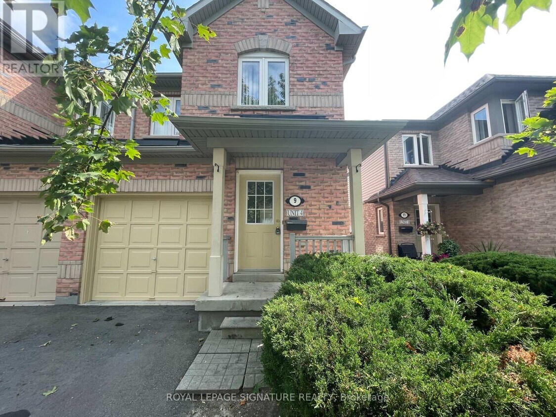 Photo principale - 9-9 Fairglen Ave