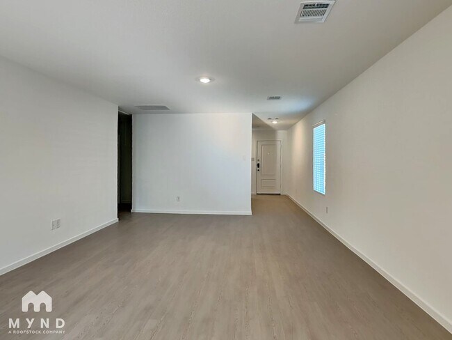 Foto del edificio - 2057 Belgian Dr