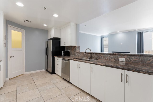 Foto del edificio - 5350 White Oak Ave