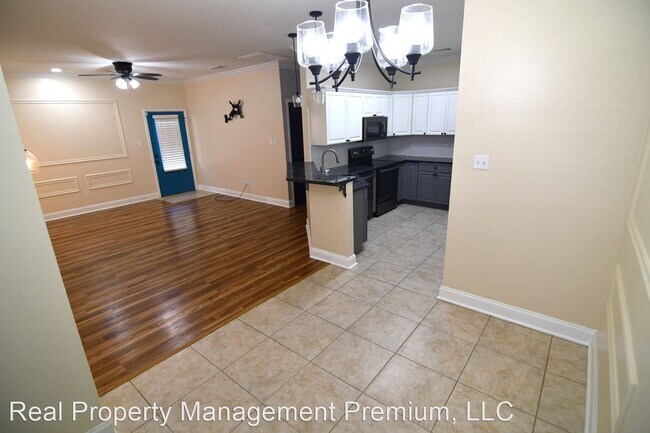 Building Photo - 2 br, 2 bath House - 8429 Florida Blvd Uni...
