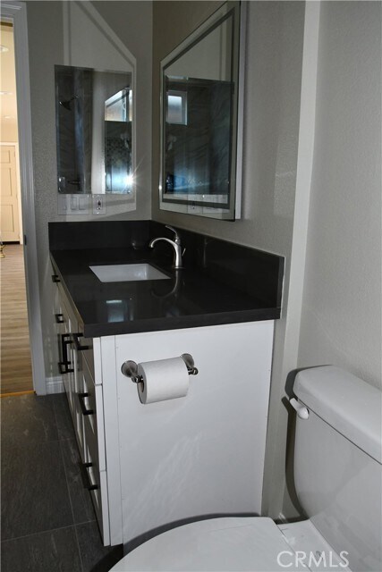 Foto del edificio - 917 W Flora St