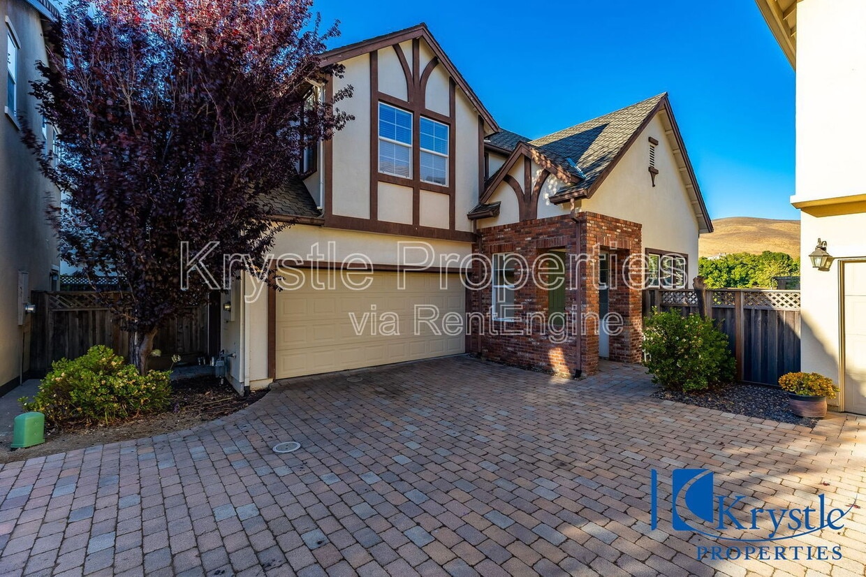 Foto principal - 6335 Newhaven Ln