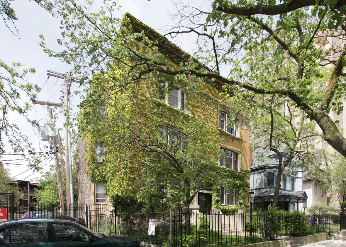 Building Photo - 5220-5222 S Blackstone Ave