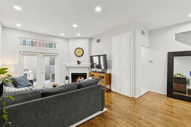 Building Photo - 4006 Holland Ave