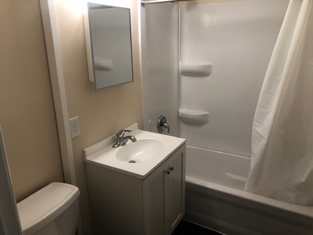 Bathroom # 1 - 2901 Washington St