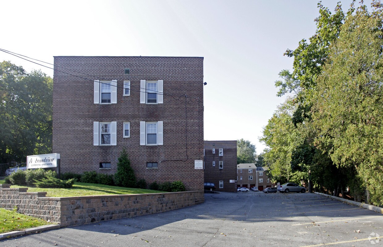 Foto del edificio - 14 Soundview Ave