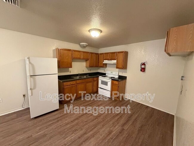 Building Photo - 1106 Williams Ave