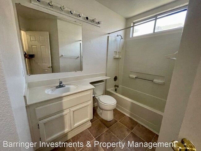 Building Photo - 3 br, 2 bath House - 1825 Lone Fox Ct