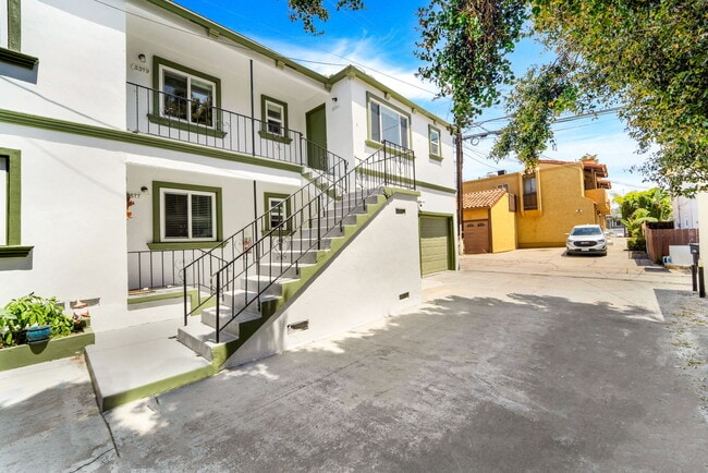 Foto del edificio - 3379 Herman Ave