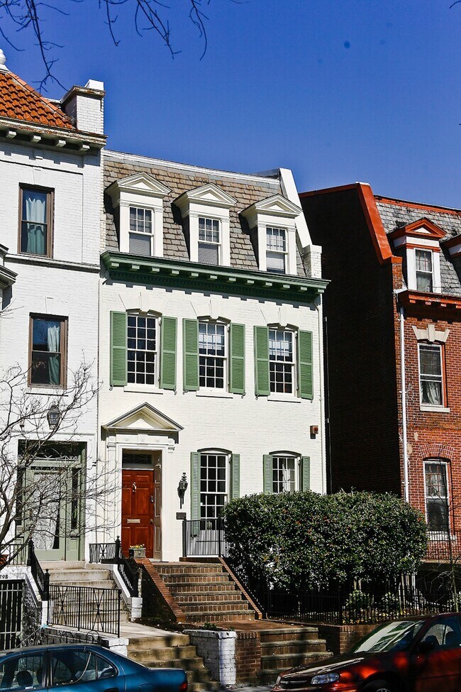 Building Exterior - 1777 Lanier Pl NW