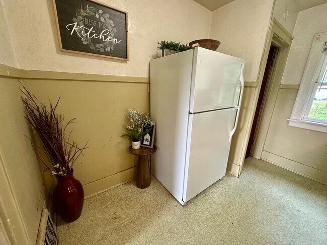 Foto del edificio - 2 bed, 1 bath home for rent in Waterloo