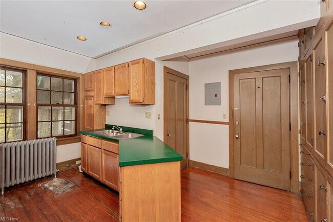 Foto del edificio - 283 Corning Dr