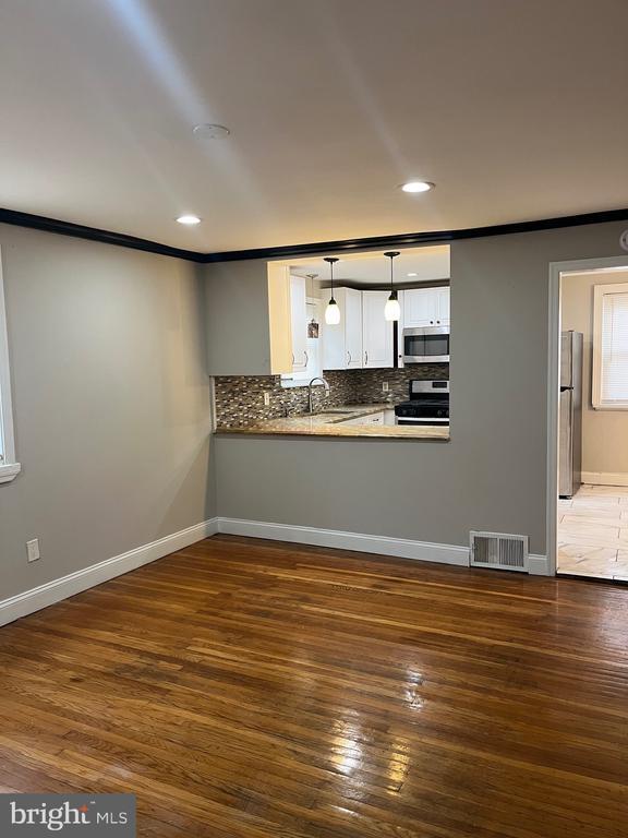 Building Photo - 2013 Delmar Dr