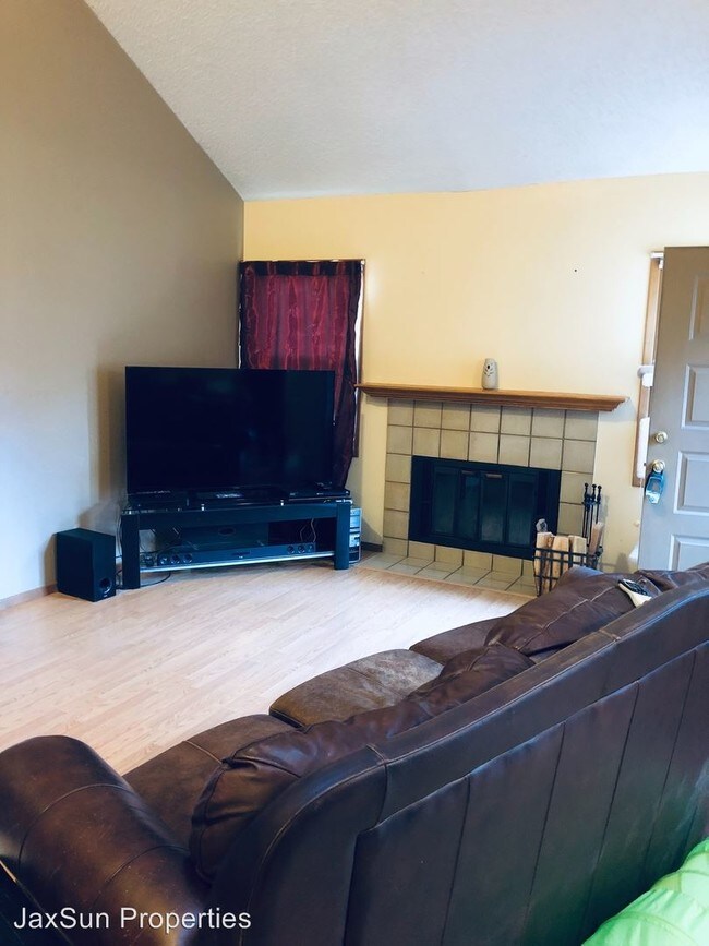 Building Photo - 3 br, 4 bath House - 1842 Brookdale Drive