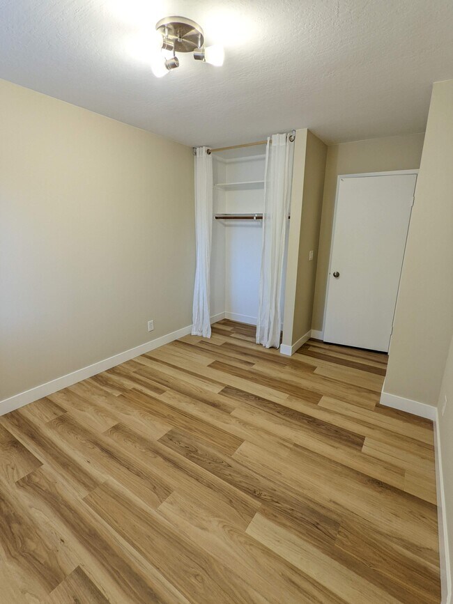 Building Photo - 1313 Merrivale West Square