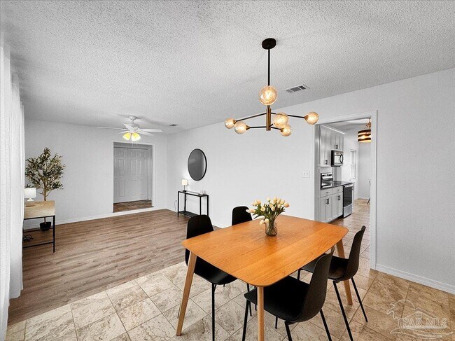 Foto del edificio - 12148 Sage Ave