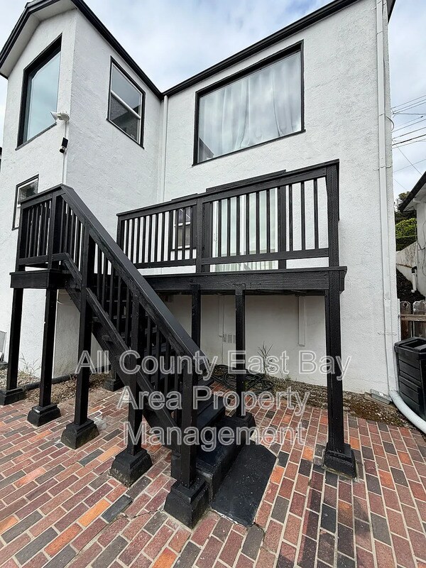 Foto del edificio - 716 Gateview Ave