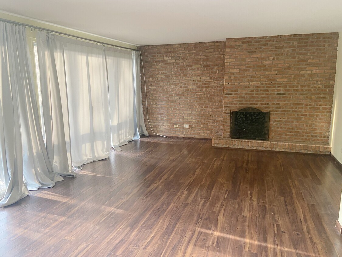 Foto principal - 5538 E Lake Dr