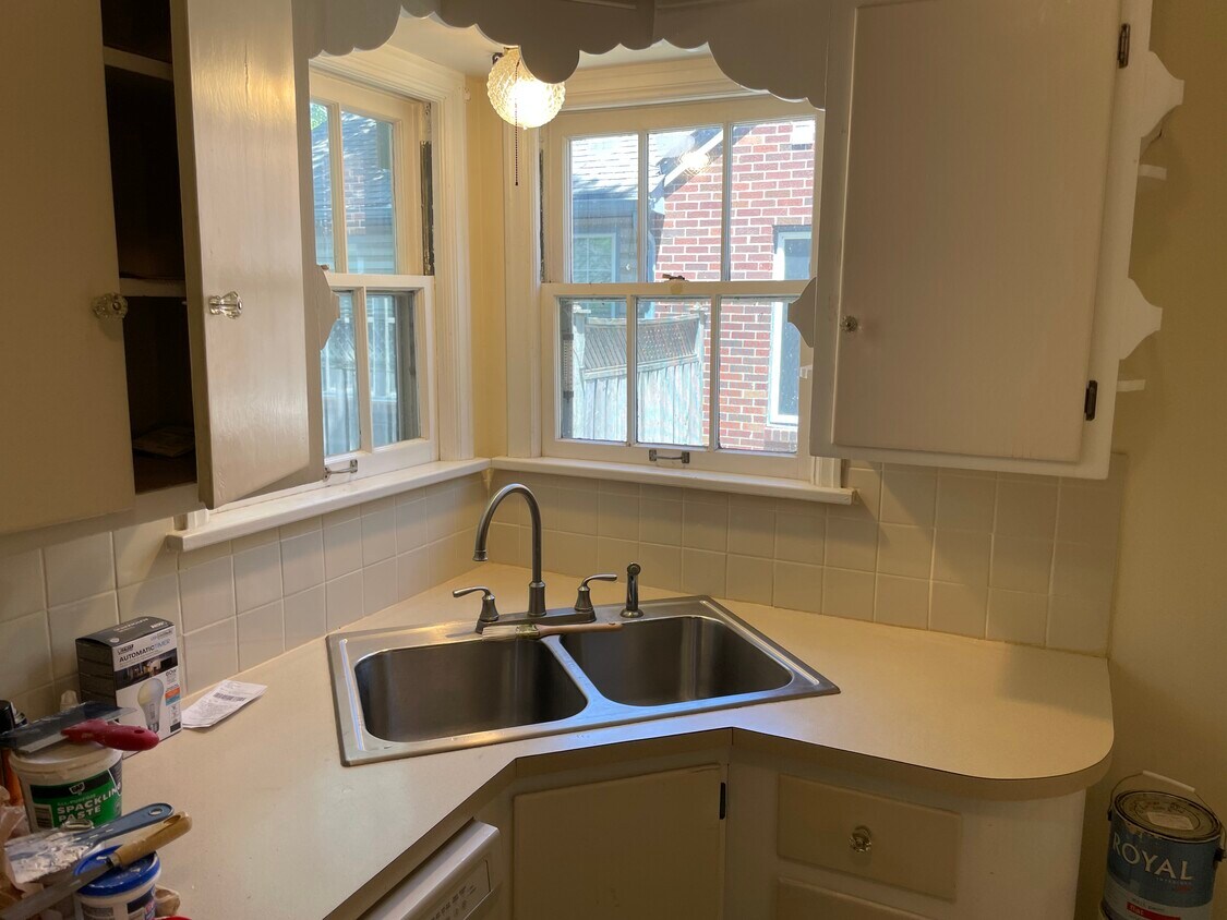 Kitchen - 233 N Edgemoor St