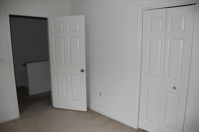 2nd Bedroom - 24 Farmington Meadow Dr