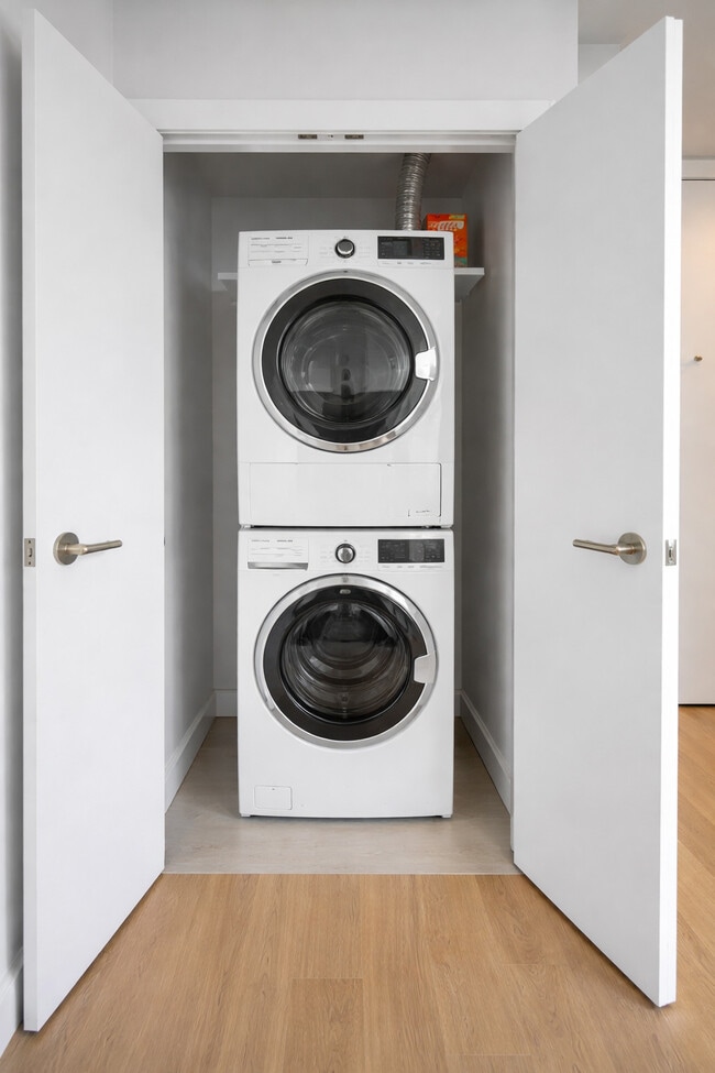 Foto del edificio - 2363 Bedford Ave