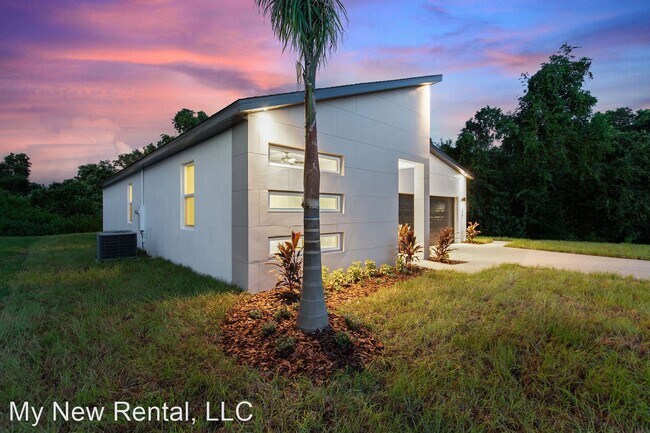 Building Photo - 4 br, 2 bath House - 331 Royal Palm Way