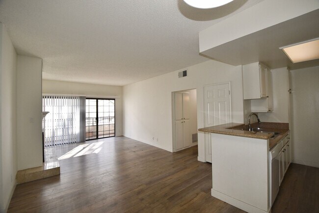 Foto del edificio - 11594 Moorpark St