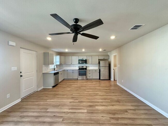 Building Photo - Available Now! Stunning 1 Bedroom 1 Bath New Construction Single Family House!