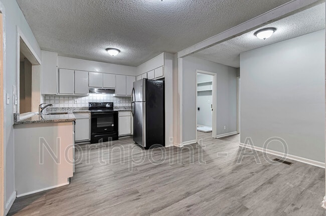 Building Photo - 4650 Birch Ridge Trail