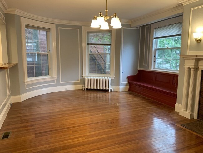 Building Photo - 15 Braemore Rd