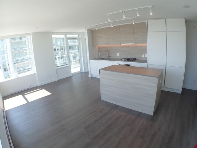 Building Photo - 908 Quayside Dr