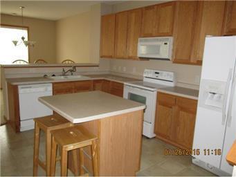 Building Photo - End Unit Townhome- Rosemount *2Bed*2Bath*O...
