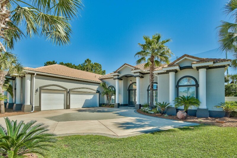 Foto principal - 415 Baywinds Dr